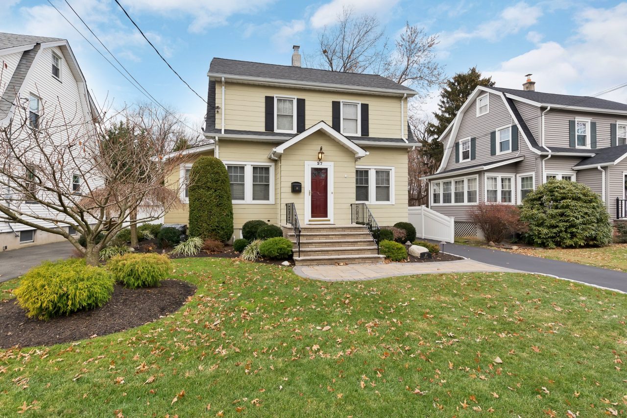 , Pristine Cranford Colonial For Sale!