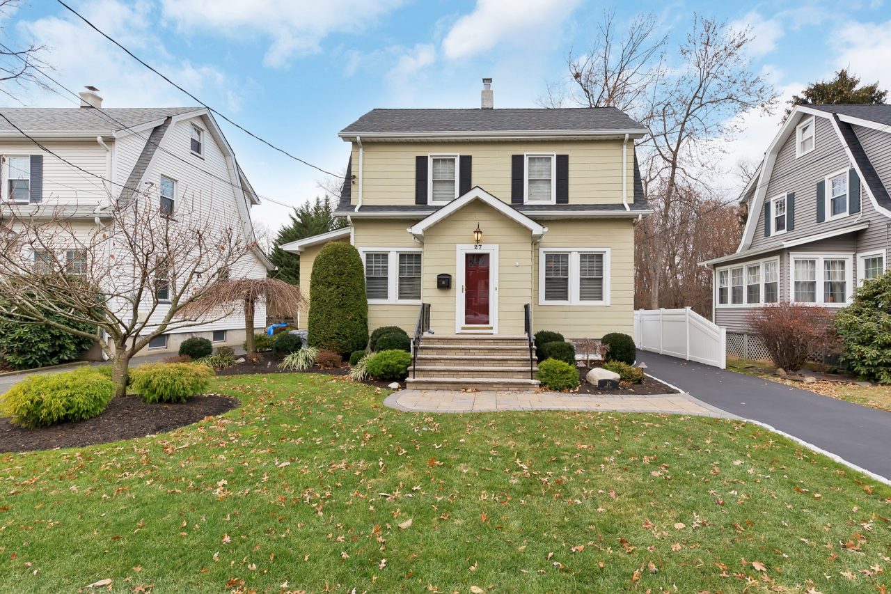 , Pristine Cranford Colonial For Sale!