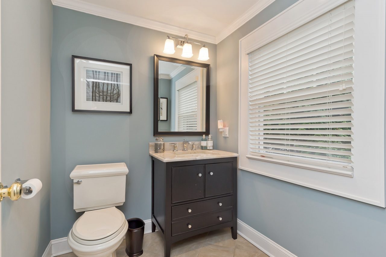 , Pristine Cranford Colonial For Sale!