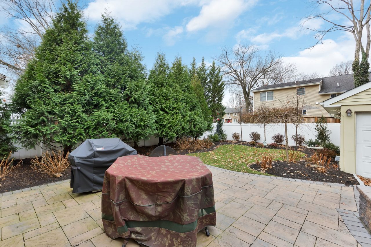 , Pristine Cranford Colonial For Sale!