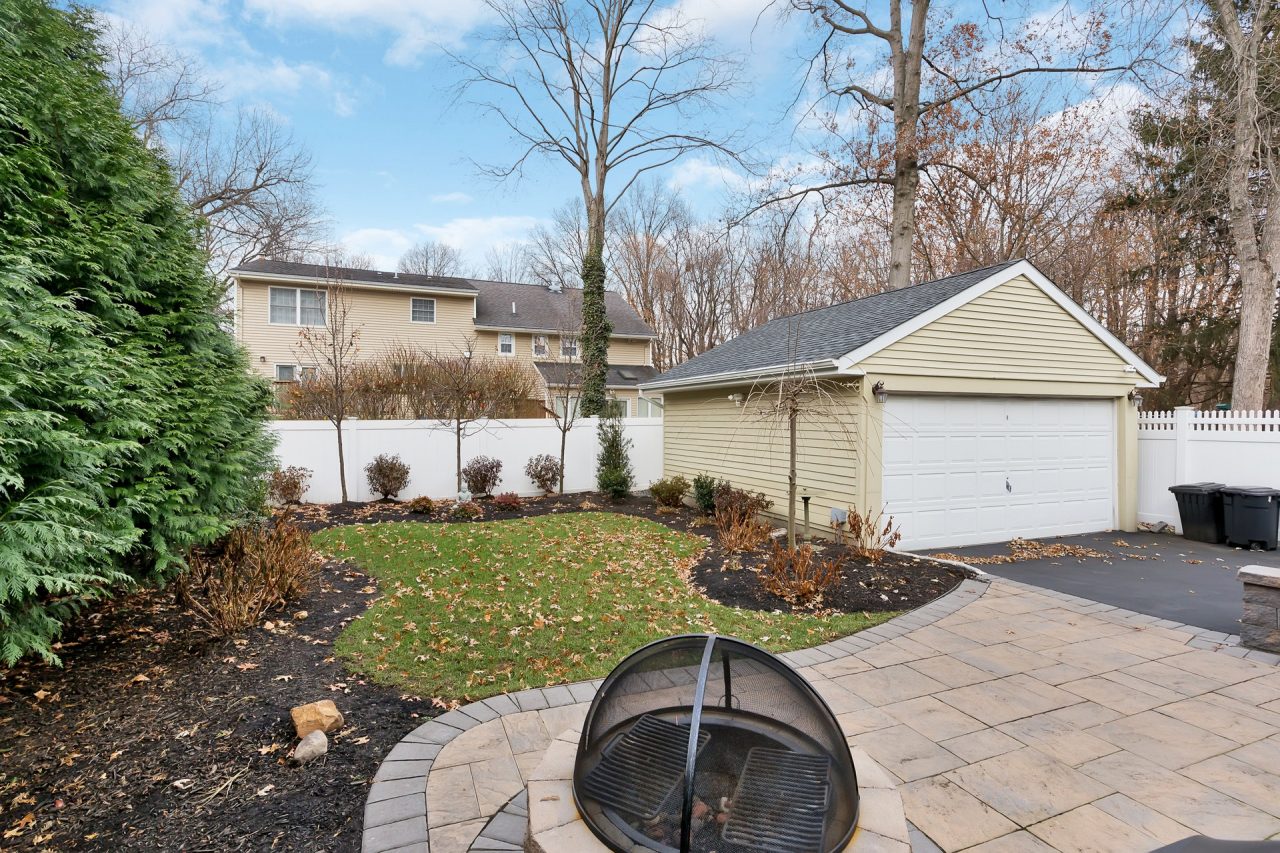 , Pristine Cranford Colonial For Sale!