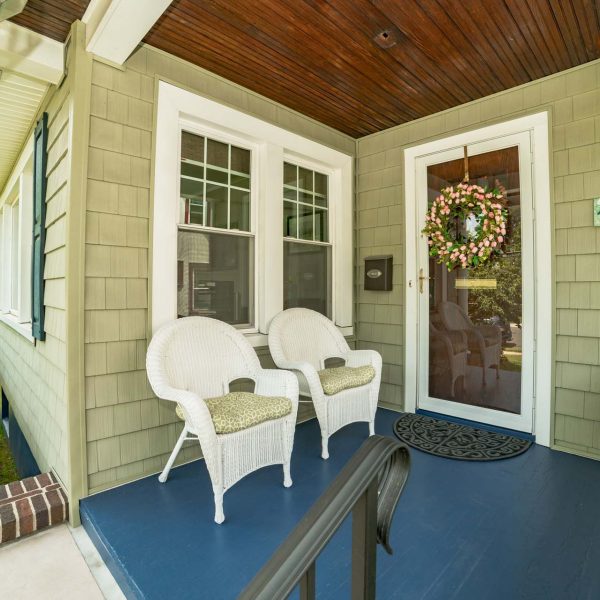 16 W Holly St Cranford