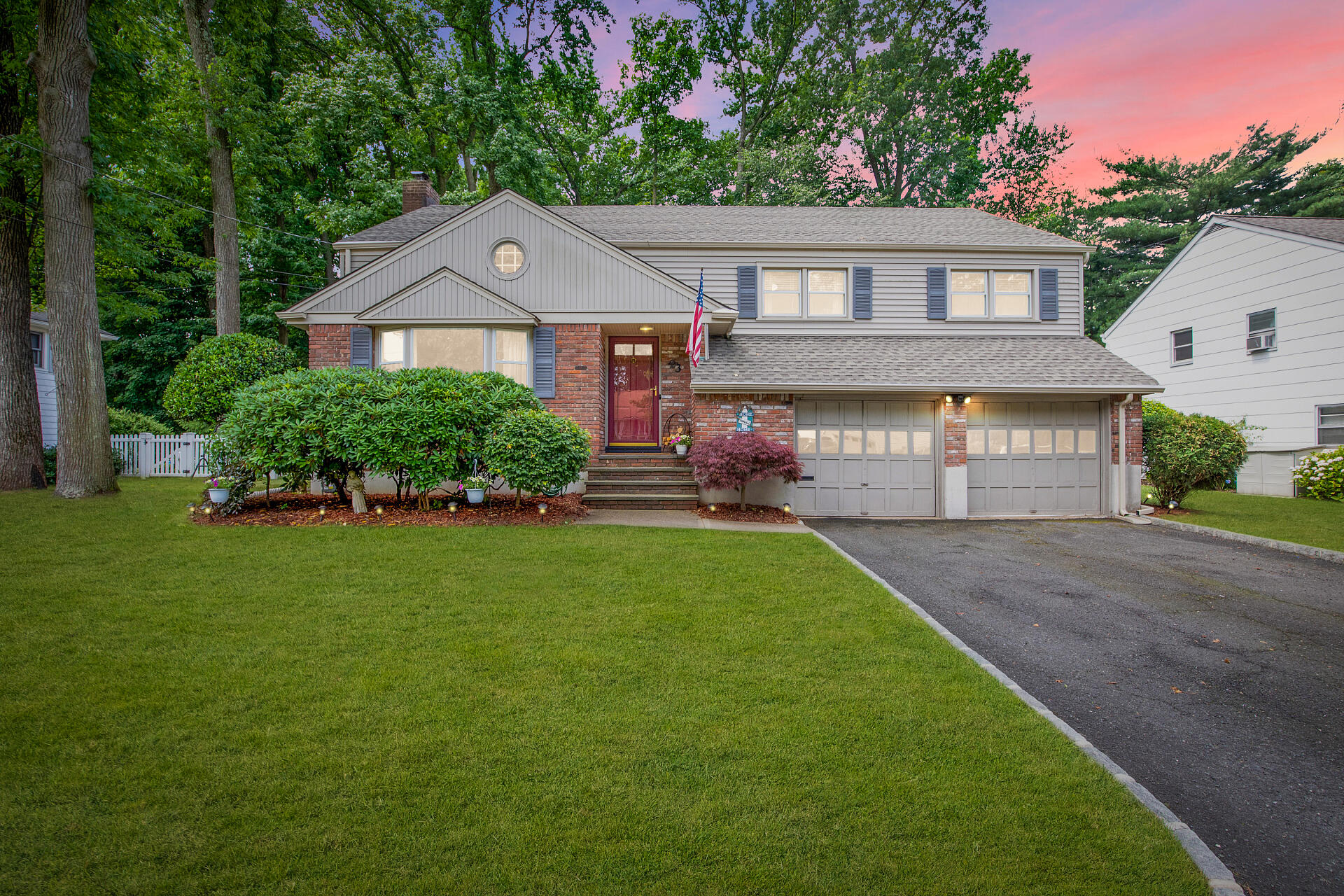 23 Sutton Pl Cranford SOLD ABOVE LIST PRICE FOR 750,000 Sharon Steele Real Estate